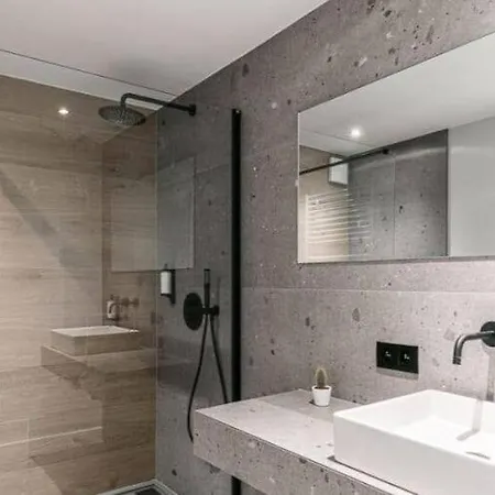 Luxury Holiday With A Pool And Sauna Prázdninový dům *
