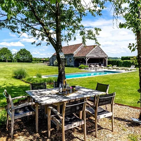 Luxury Holiday With A Pool And Sauna 펜션 Perwez (Namur)