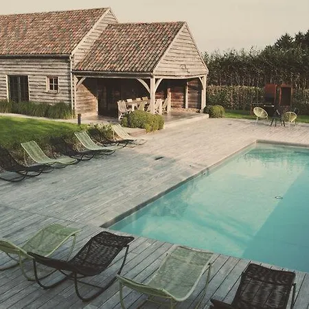 Luxury Holiday With A Pool And Sauna 펜션 *