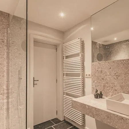 Luxury Holiday With A Pool And Sauna 펜션 *