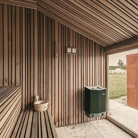 Luxury Holiday With A Pool And Sauna Prázdninový dům