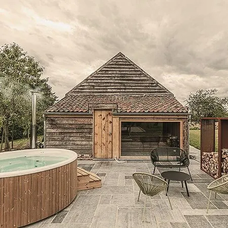 Luxury Holiday With A Pool And Sauna 펜션