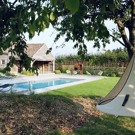 Luxury Holiday With A Pool And Sauna 펜션 Perwez (Namur)