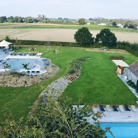 펜션 Luxury Holiday With A Pool And Sauna Perwez (Namur)